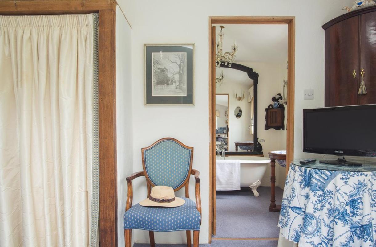 The Folly, Bratton Fleming Villa Bagian luar foto